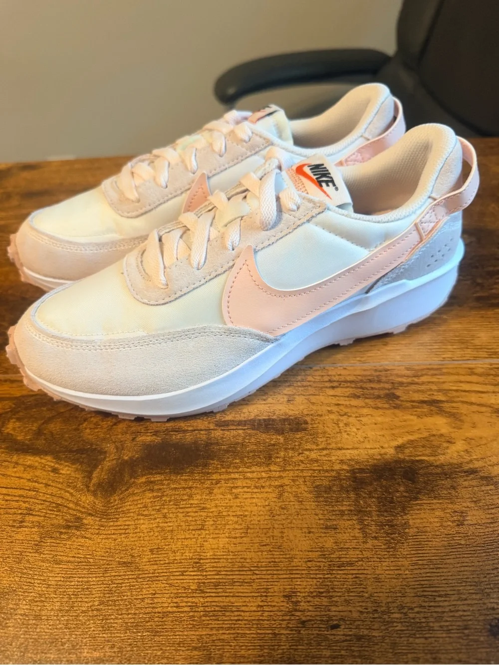 Nike Waffles Women’s Pale Pink and White 9W